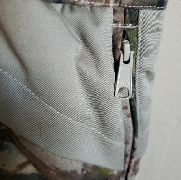 Cabelas Zonz Woodlands Camo Bibs - Picture 3 of 7